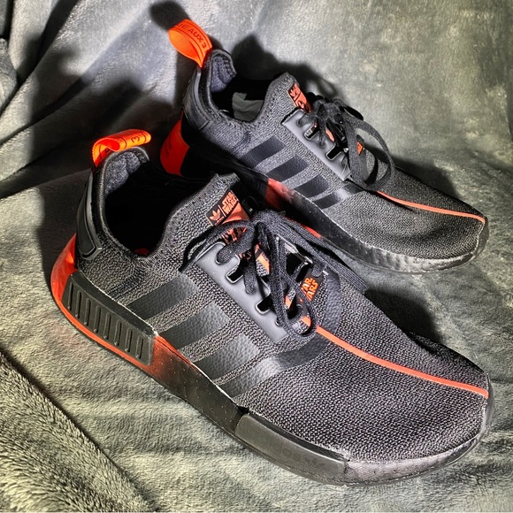 🖤❤️ Adidas NMD R1 Star Wars Darth Vader Black/Red FW2276 - Picture 4 of 11